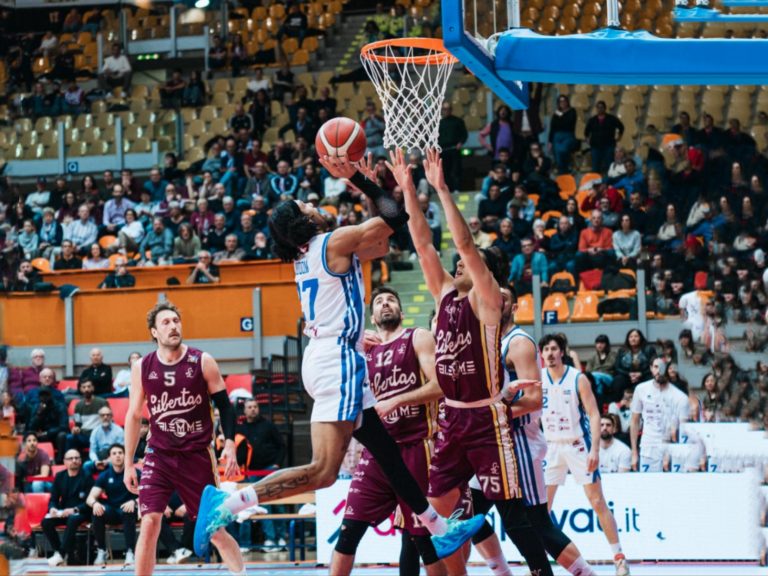 La Libertas Livorno con un colpo di coda batte la Sebastiani di +8 – LE FOTO