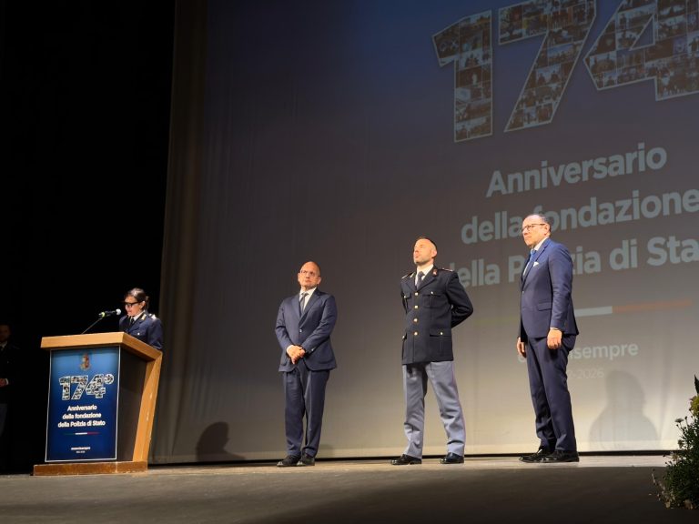 174° anniversario della fondazione della Polizia di Stato, Castelli: “Legalità e sicurezza pilastri della ricostruzione”