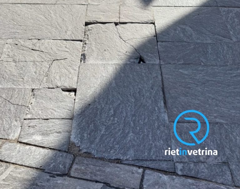 SEI TU IL REPORTER – Francesco: “Al di là dei lampioni color ospedale, in via Cintia la pavimentazione è già rotta e dissestata fronte INPS”