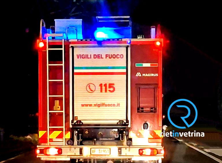 Camion fuori strada a Gamagna: due squadre dei Vigili del Fuoco sul posto