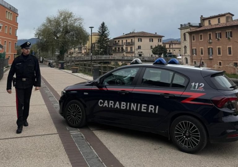 Ternana ruba una gift card da 200 euro a ragazza reatina e la spende online: denunciata dai carabinieri