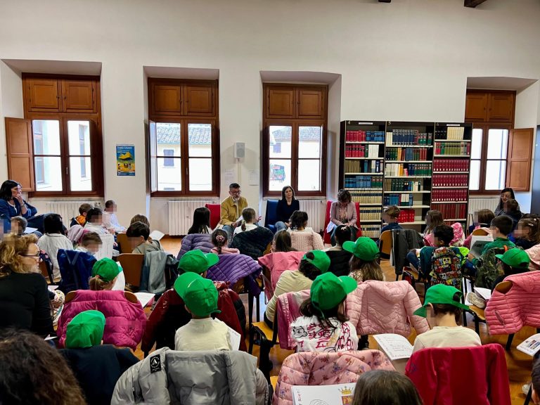“Colora la tua Città”: alla Paroniana le classi prime imparano il patrimonio culturale, tra simboli e luoghi caratteristici di Rieti