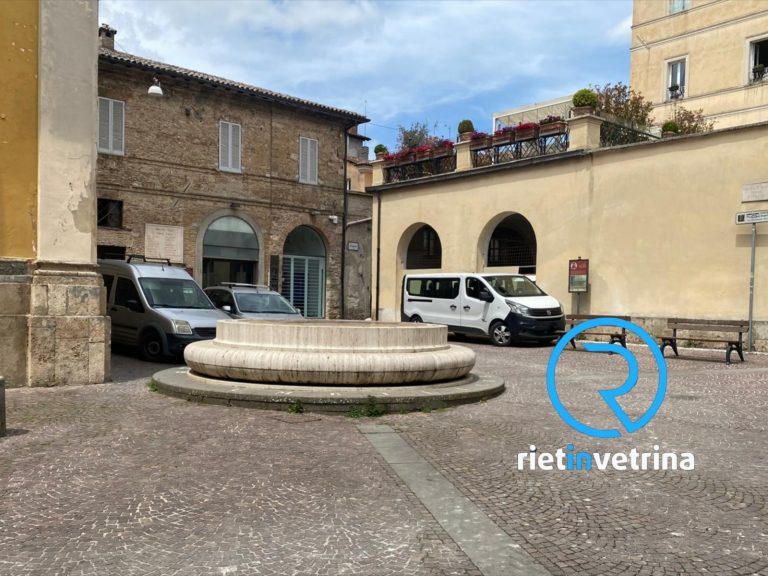SEI TU IL REPORTER – Nazzareno: “Piazza San Rufo è un nuovo parcheggio”