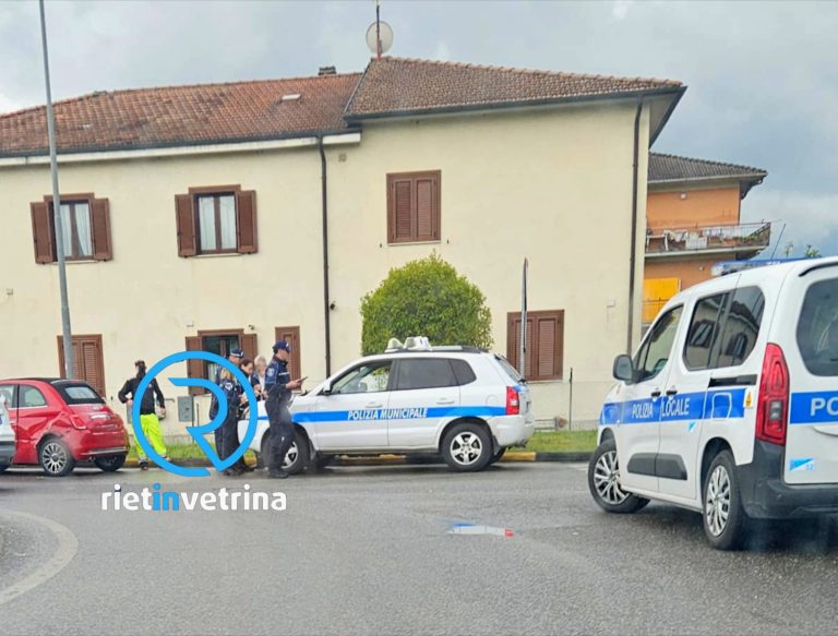 Incidente stradale nella rotatoria di via Angelo Maria Ricci 