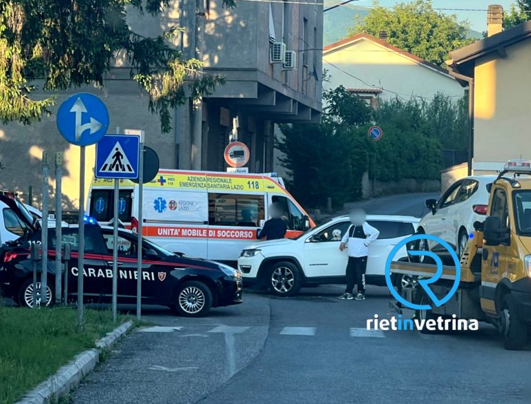 Scontro tra due auto in via Porrara: 118 e Carabinieri sul posto