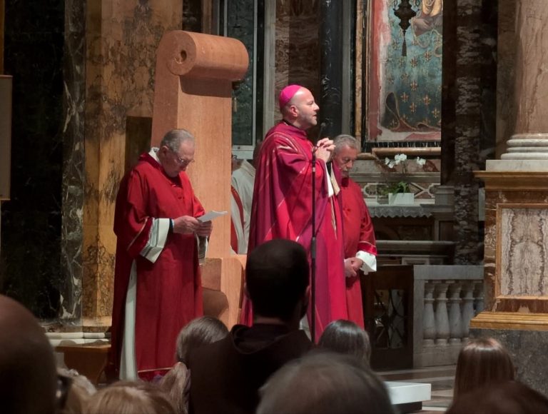 In tanti alla celebrazione nella solennità di Pentecoste presieduta dal vescovo Piccinonna