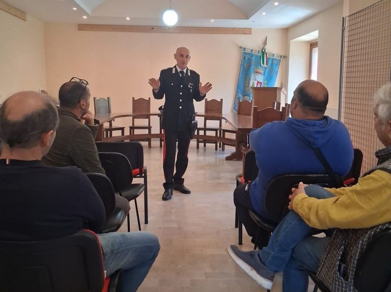 Stop truffe, a Rivodutri il vice brigadiere Pietro Labartino ha incontrato la cittadinanza