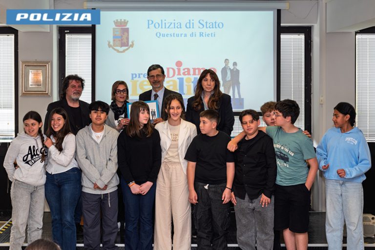 “PretenDiamo Legalità”, la Polizia di Stato di Rieti ha premiato le scuole vincitrici del concorso provinciale – LE FOTO