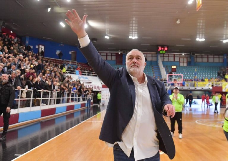 “Avvicinarsi un po’… e non lasciarsi mai”. Il patron Roberto Pietropaoli invita i tifosi: il 29 maggio al PalaSojourner
