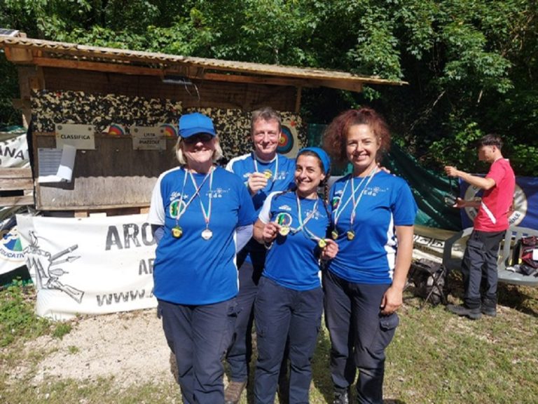 Le donne sostengono l’altra metà del cielo. Tre podi per le arciere della ASD Valle Oracola