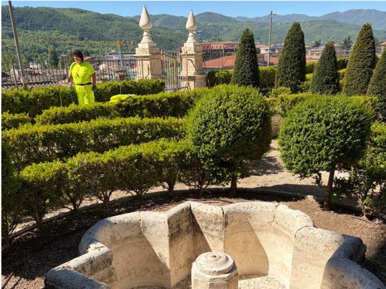Iniziati gli interventi di riqualificazione ambientale dei Giardini del Vignola