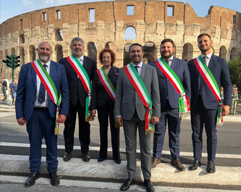 Festa della Repubblica, il sindaco Francesco Nelli sfila alla Parata Nazionale del 2 Giugno