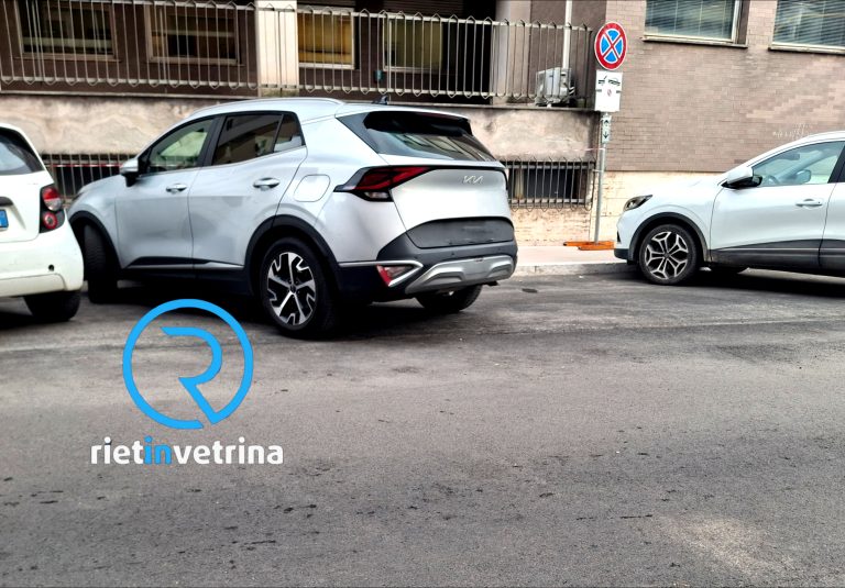 SEI TU IL REPORTER – “Davanti alla ASL dopo il nuovo asfalto continuano a mancare i posteggi per disabili”