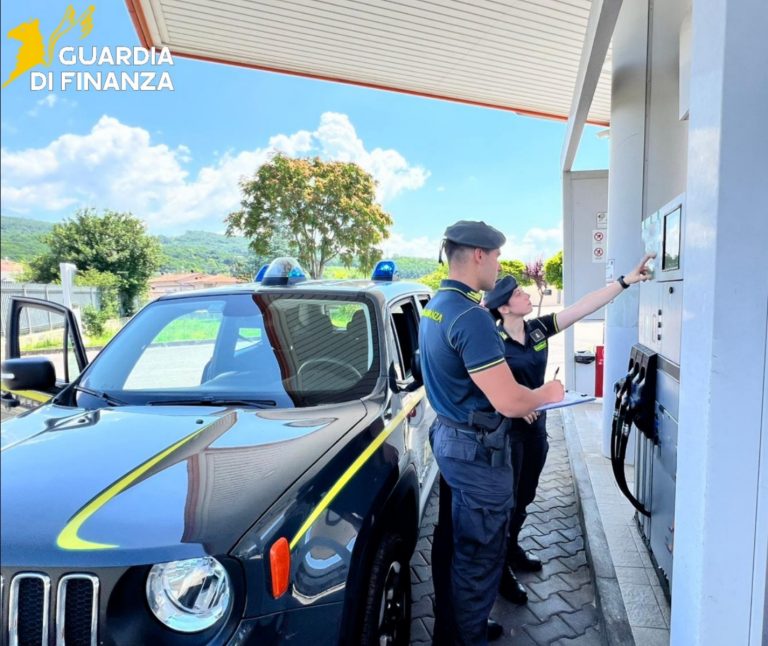 Benzinaio scoperto a riempire bombola GPL per uso domestico: denunciato
