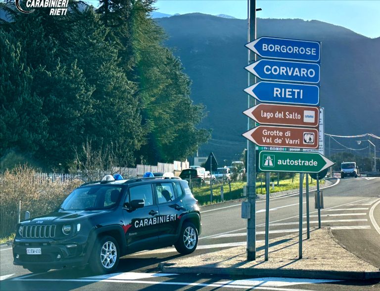 Spaccia più di 900 dosi di droga per oltre 30.000 euro