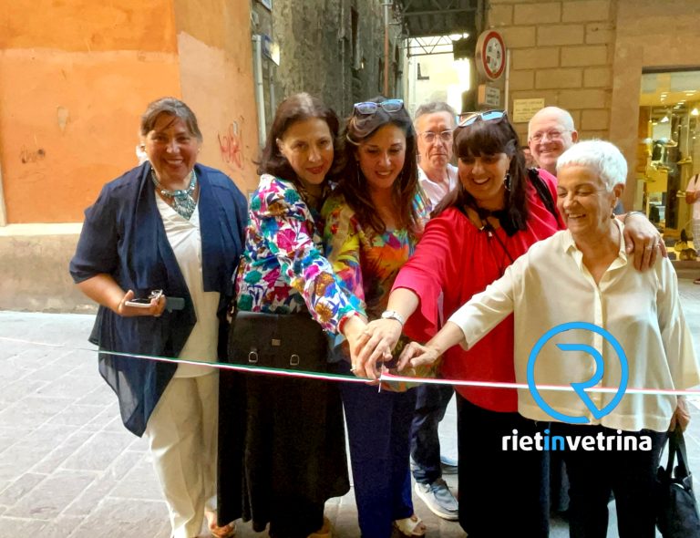 Inaugurato in via Roma il nuovo negozio “Radici Apotecarie di Rieti” – LE FOTO