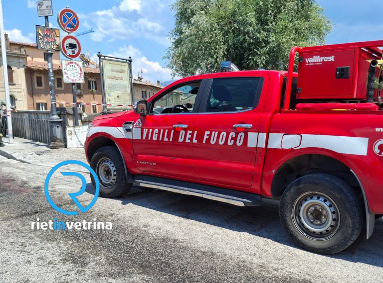 Ore 14:35 – Tragedia Velino, arrivati i sommozzatori da Teramo per il recupero della salma