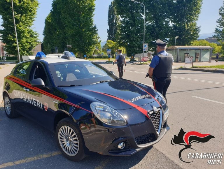 Arrestato romano: deteneva in auto 100 grammi di marijuana