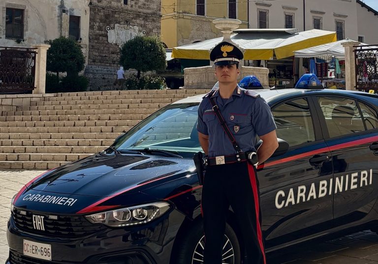 Carabinieri denunciano per peculato e truffa la titolare di una agenzia di pratiche auto