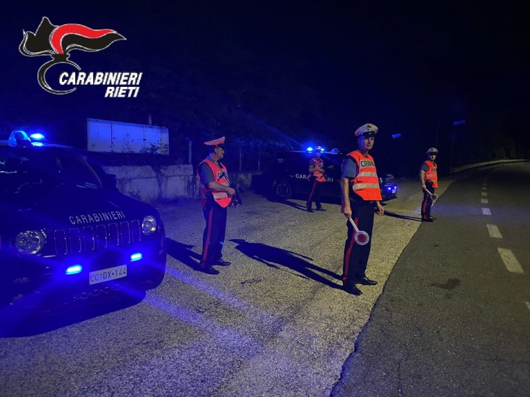 Evade dai domiciliari e fornisce false generalità: arrestato