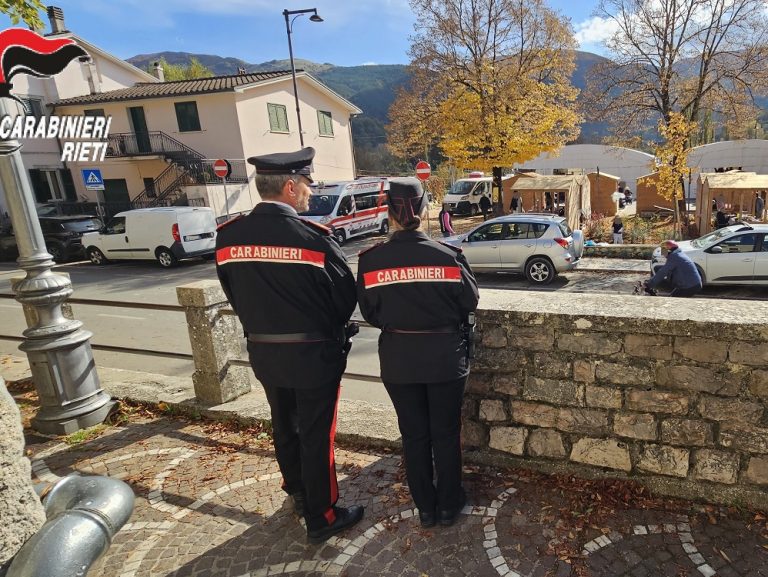 Borbona, carabinieri denunciano una 60enne per violenza a pubblico ufficiale, evasione e atti persecutori verso la titolare di un negozio