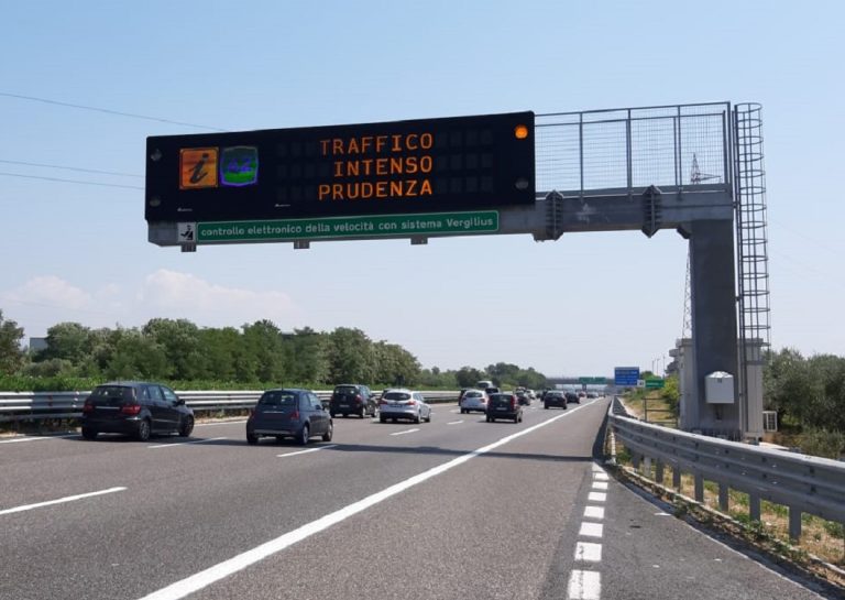 ANAS, primo fine settimana da bollino nero: previsti oltre 26milioni di spostamenti di autoveicoli fino al 2 agosto