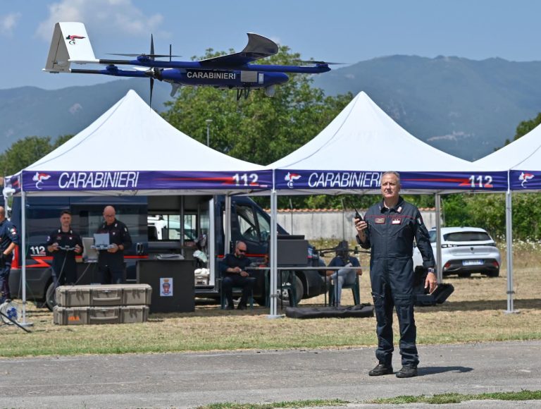 Concluso alla Sezione Addestramento APR 16° Nucleo Elicotteri Carabinieri di Rieti il 1° workshop sull’impiego dei Sistemi Aeromobili a Pilotaggio Remoto