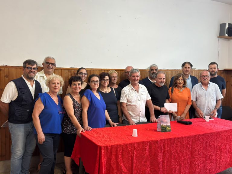 Presentato al Circolo Val Canera il libro di Enrico Aguzzi dedicato a Poggio Perugino