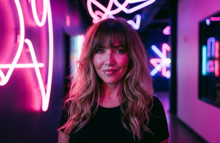 Annalisa de Sisto in radio con il singolo “Estate Perenne” da lei composto ed interpretato – L’intervista a Rietinvetrina