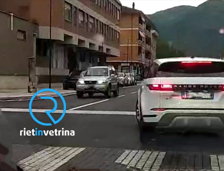SEI TU IL REPORTER – Miriam: “Nella nuova viale Matteucci le auto tagliano le corsie per dirigersi in via “