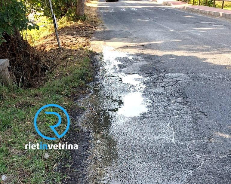 SEI TU IL REPORTER di Rietinvetrina – “C’è una perdita di acqua anche in zona Osteria Nuova, sempre sulla Mirtense”