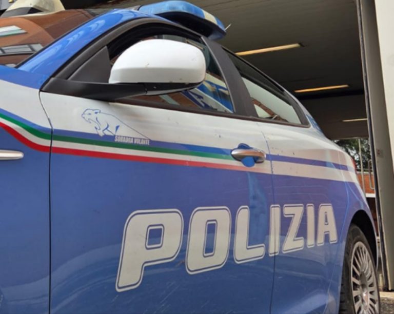 Donna arrestata dalla Polizia diStato  per violazione del divieto di avvicinamento e di domicilio