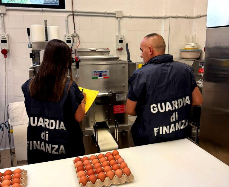 Operazione “mastro pastaio”: Guardia di Finanza sequestra linea produttiva e il marchio di uno storico pastificio reatino