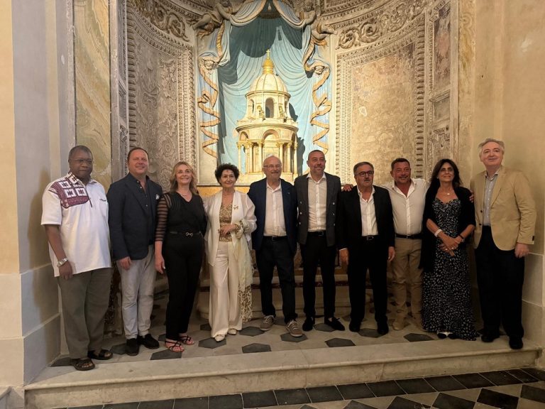 Restauro Tabernacolo del Vignola, gli artisti della Solidarietà del Lions International e l’Accademia del Peperoncino Rieti danno il loro contribuito