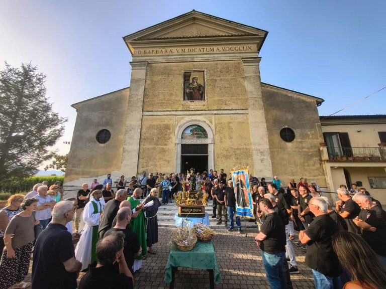 A Santa Barbara in Agro sentita Eucaristia nel centenario della donazione delle Spighe Dorate a Sant’Antonio