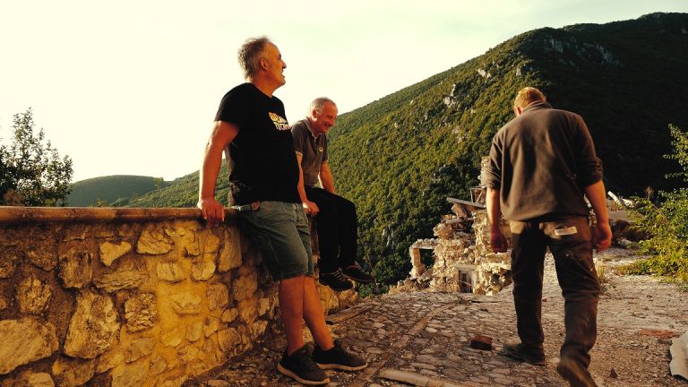10 anni fa il terremoto che colpì Accumoli, Amatrice, Norcia, Visso, Arquata del Tronto: il ricordo in un film