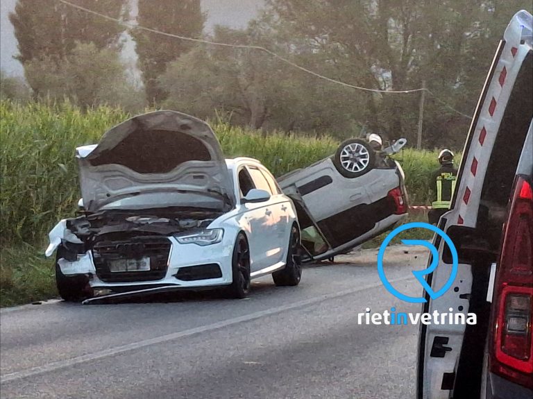 Auto ribaltata zona Colle Aluffi: scontro tra due vetture