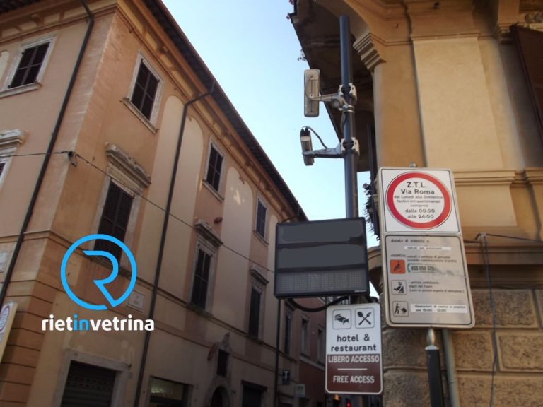 Lavori via Garibaldi, spento il varco ZTL di via Roma. Percorso alternativo per gli automobilisti