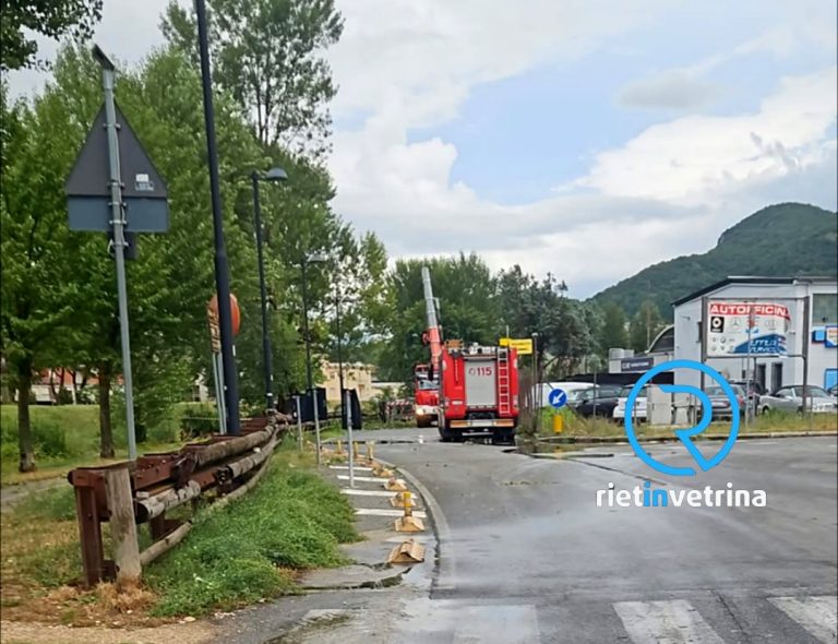 Maltempo, intervento dei Vigili del Fuoco in via don Giovanni Olivieri