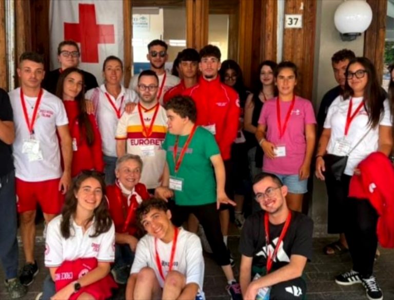 I ragazzi de Il Guazzabuglio OdV sul Terminillo con la CRI