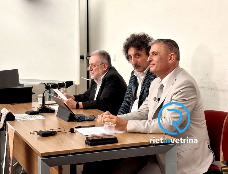 Enrico Aragona ha presentato a Rieti il suo libro: “Ascoltare il silenzio” – LE FOTO