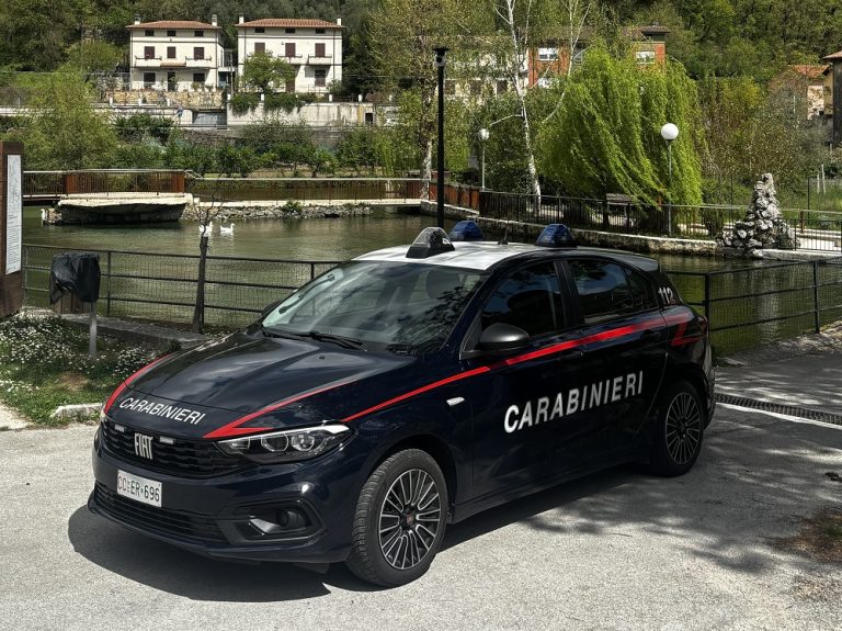 A Borgo Velino raid notturno di due ragazzi contro un bar: distrutto l’arredo esterno dell’attività. Erano già noti alle Forze dell’Ordine