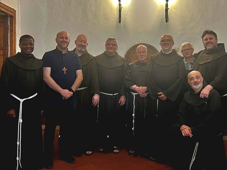 I frati Giovanni Loche ed Ezio Casella lasciano il Santuario di Fonte Colombo per nuovi incarichi