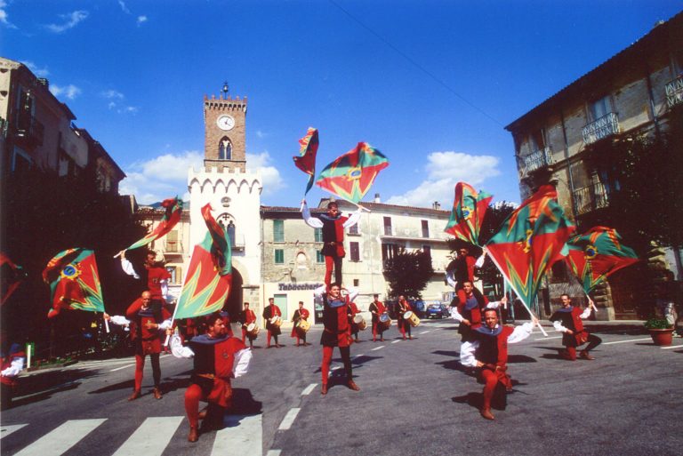 Sbandieratori di Borgo Velino, dopo i successi di Zagabria e Sarajevo arriva l’Open Day
