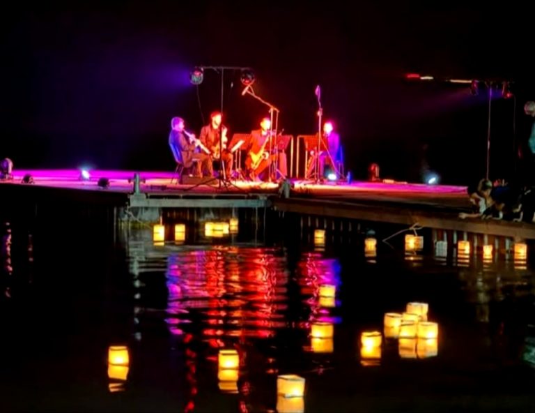 Colle di Tora, il Lago del Turano si accende con “Dragon & Lights”: pagaie, sax e lanterne