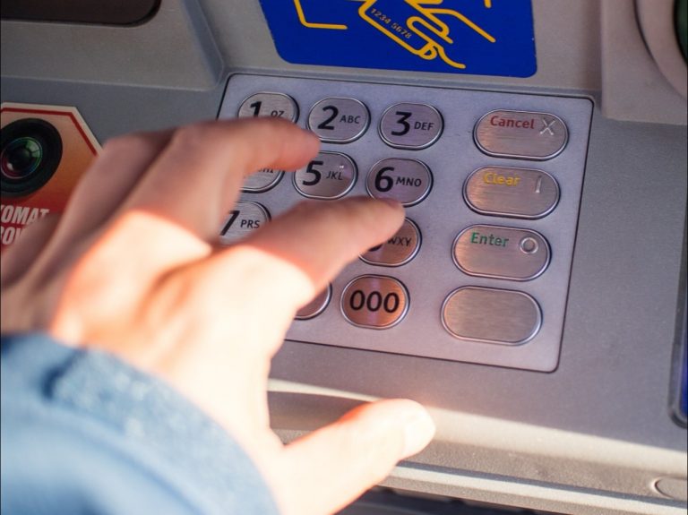 Attenzione alla nuova truffa “cash trapping”