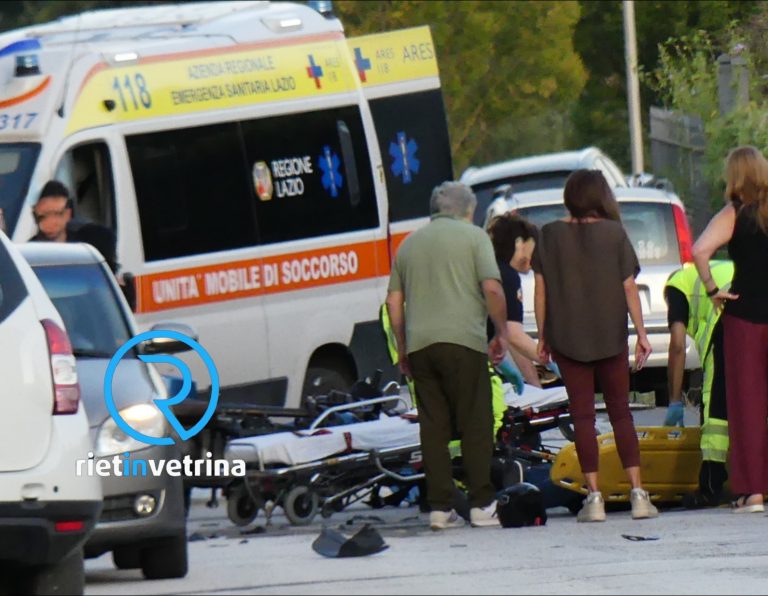 Contigliano, incidente moto – auto: ambulanza sul posto