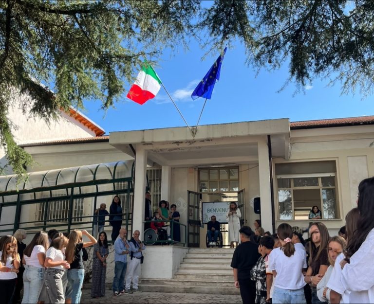 Borgorose, grande festa per la riapertura della prima classe ITES: messaggio di speranza per tutta la comunità