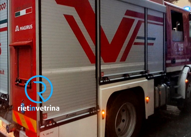 Incendio in un condominio di via Chiesa Nuova
