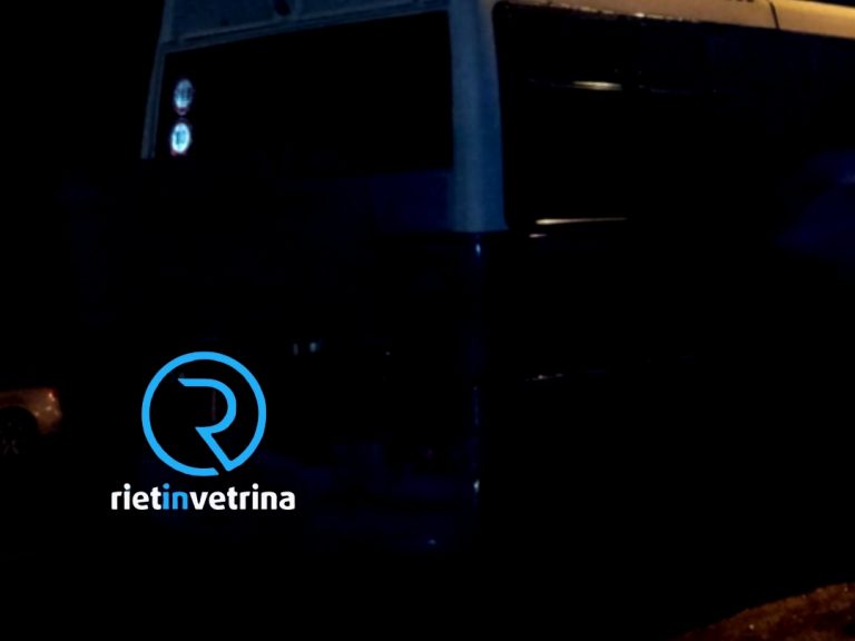 Pullman COTRAL bloccato a Campomoro